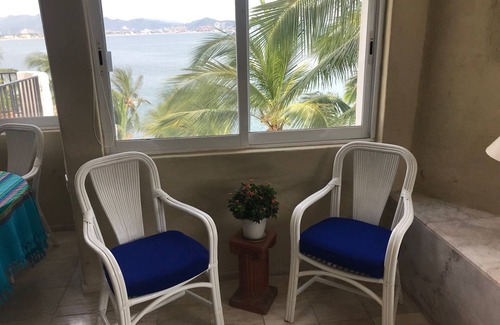 Las Hadas Condo | Panoramic Views - Ambiance - Affordable