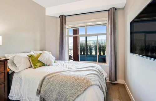 Central Okanagan Apartment | Panoramic Views at Copper Sky #204