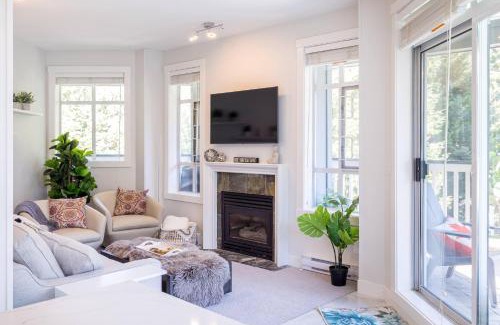 Village North House | Panoramic Views from this gorgeous 2 Bed Property - Village Location