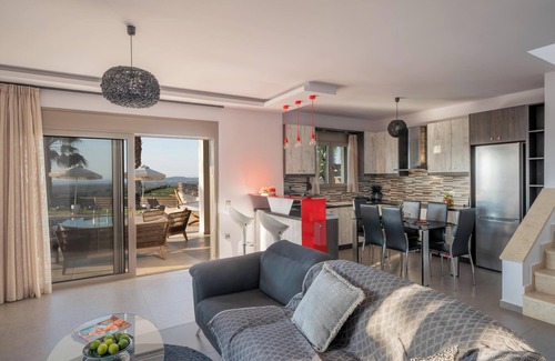 Geropotamos Villa | Panoramic Views, heated pool & barbecue!