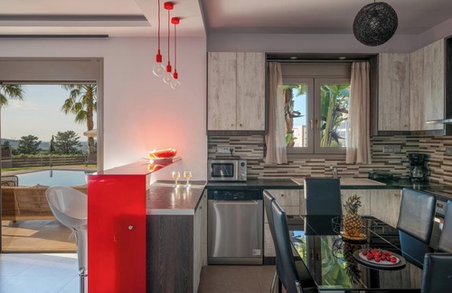 Geropotamos Villa | Panoramic Views, heated pool & barbecue!