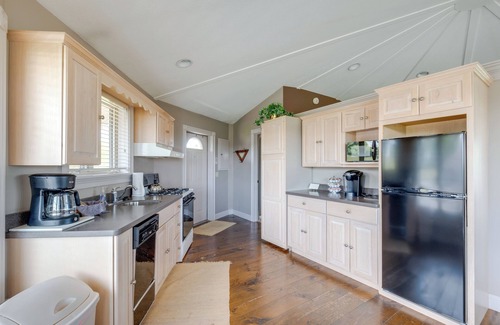 Millersburg Apartment | Panoramic Views: Hillside Millersburg Studio