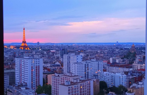 Falguiere Apartment | Panoramic Views of Paris and Pool