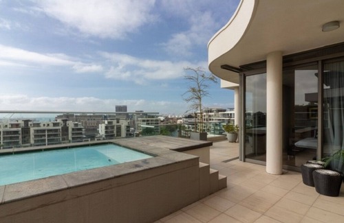 Victoria and Alfred Waterfront Apartment | Panoramic Views 3 Bedroom Kylemore 701