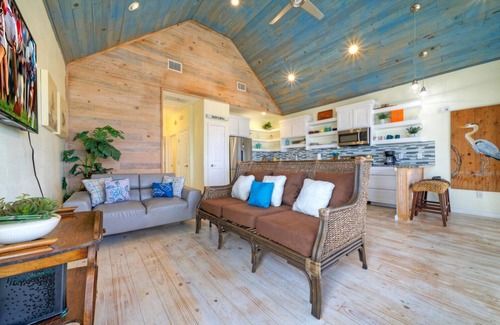 Flour Bluff House | Panoramic Water Views, Shared Pool, Boat Dock | Bayside Lodge by AvantStay