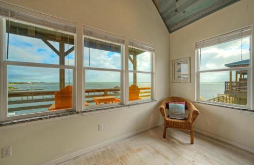 Flour Bluff House | Panoramic Water Views Shared Pool Boat Dock Bayside Lodge by AvantStay
