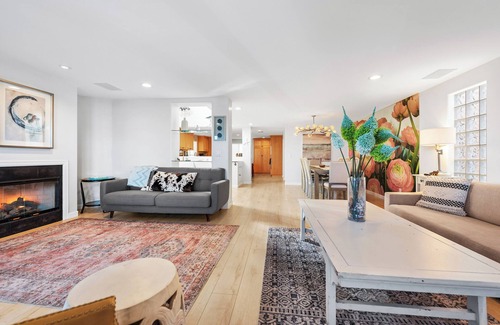 Hollywood House | Panoramic Water Views-Grand Hollywood Beach Haven!