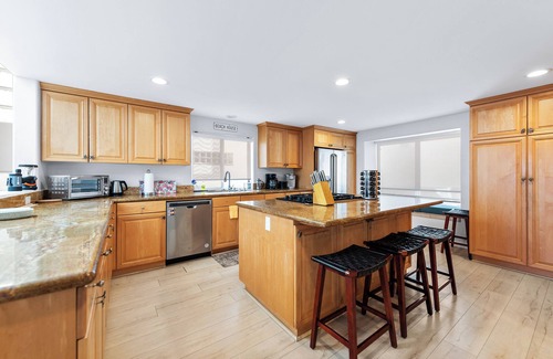 Hollywood House | Panoramic Water Views-Grand Hollywood Beach Haven!