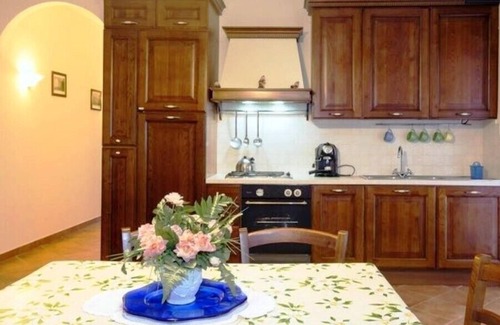 Chiusdino Villa | panoramica casa con piscina privata