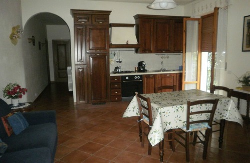 Chiusdino Villa | panoramica casa con piscina privata