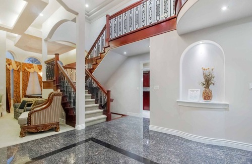 Surrey Newton House | Panridge Estate 6-bedroom in beautiful Surrey with WiFi