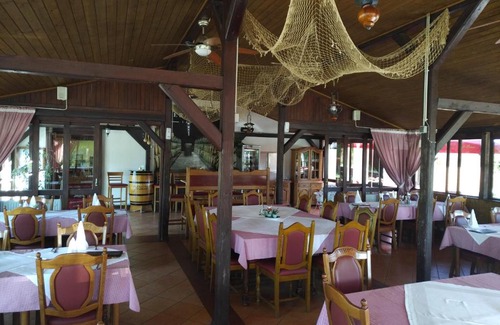 Nasice Hotel | Pansion Ribnjak