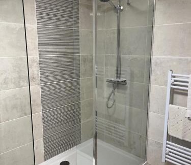 Pentrefelin Ski Chalet | Pantglas Hall Holiday Lodges and Leisure Club