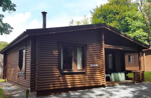 Pentrefelin Resort | Pantglas Hall Lodges