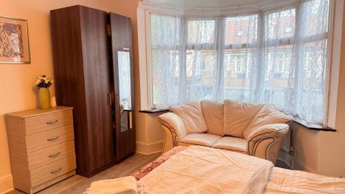 Redbridge House | Panthea Home