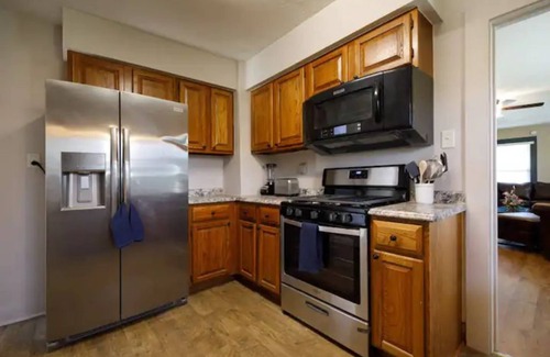 Columbia House | Pany's hop-skip-jump to campus - downtown-trails