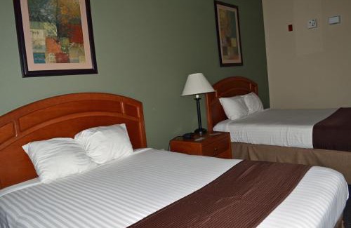 Paola Hotel | Paola Inn and Suites