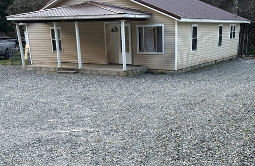 Sarah Ann House | Papa Bear's Den!n“The perfect location to visit the trails”