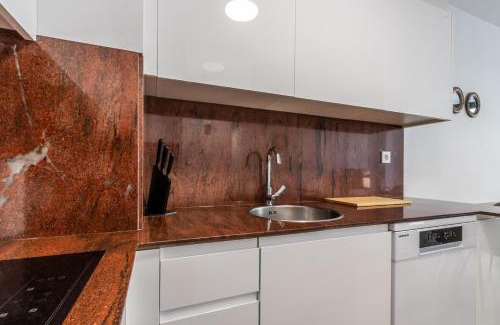 Sabadell Apartment | Papa Pius