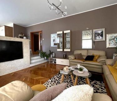 Buzdohanj Apartment | Papa's place