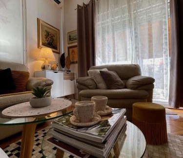 Buzdohanj Apartment | Papa's place