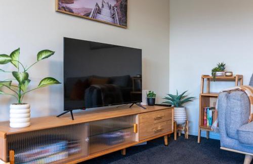 Papamoa Beach House | Papamoa Waves - Seaside Getaway
