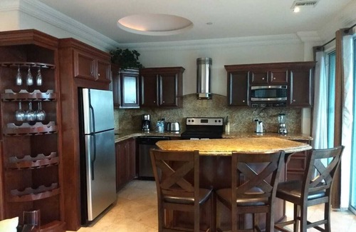Rosarito Condo | papas &beer 9 min most exclusive Condo