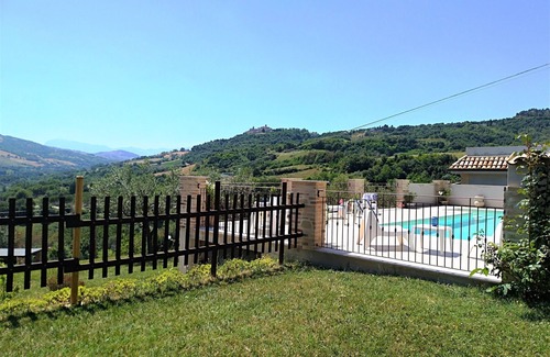 Montalto delle Marche Condo | PAPAVERO APARTMENT agriturismo IL VECCHIO ACERO