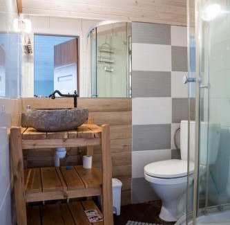 Pape Cabin | Pape Rogas