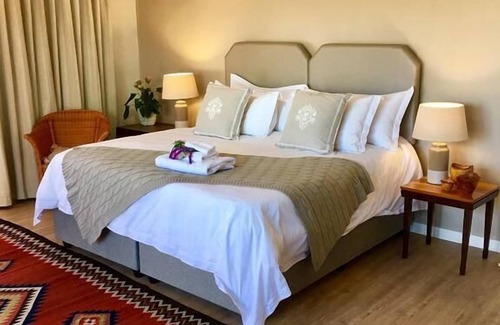 Trawal Bed & Breakfast | Paperbark Manor