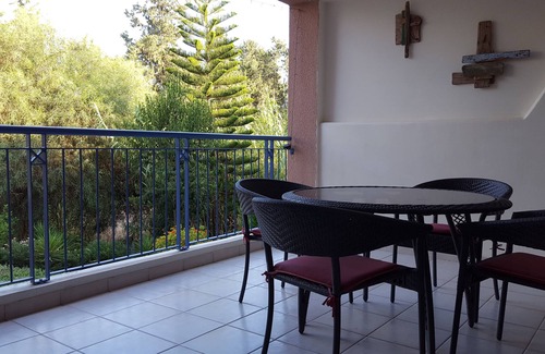Paphos Apartment | Paphos: superb 1-bedroom apartment in seaside tourist area sleeps 2