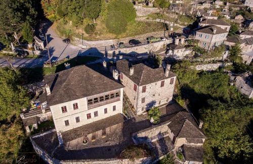 Mikro Papigko House | Papigo Towers