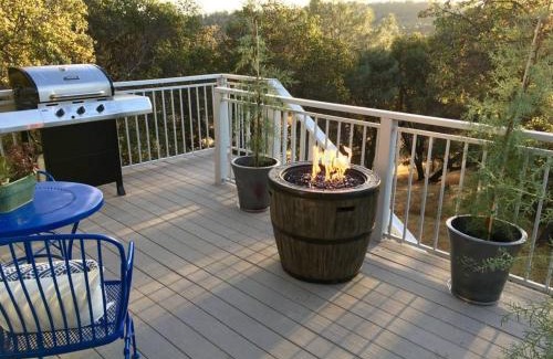 Mariposa House | Papillon Cellars - The Loft
