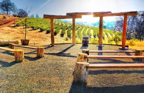 Mariposa House | Papillon Cellars - The Loft