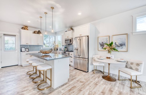 Grover Beach House | Papillon House a luxury escape with sunset ocean- 2 Master En-suites