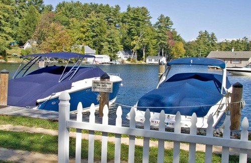 Gilford Cottage | papoose Cozy lakefront rental for two with private beach