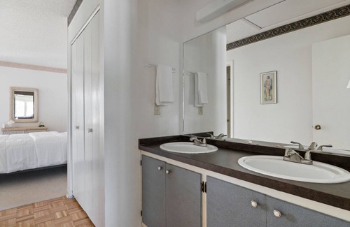 Foxfire Condo | Par at Foxfire- Pool, Steps away from Golf Course!