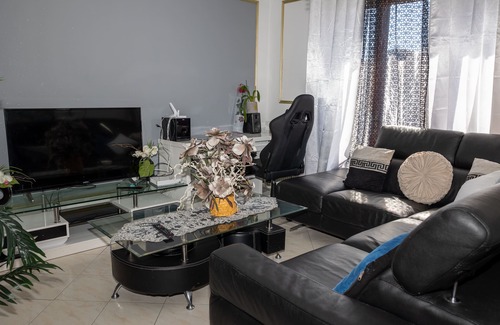 Tremblay-en-France Bed & Breakfast | Paradis Chambres d'hôtes spa & jacuzzi