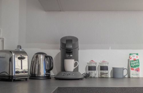 Verdun Apartment | Paradis - Cosy Comfy 3Beds 70m² Central FastWiFi SmartTV55" PrimeVideo BBQ