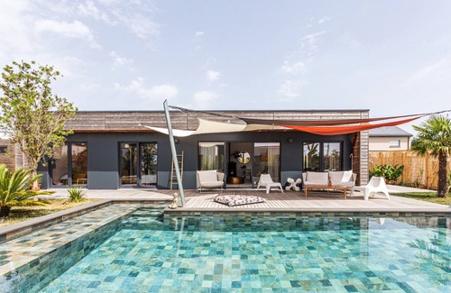 Lehon House | Paradis - Maison en bois avec Piscine