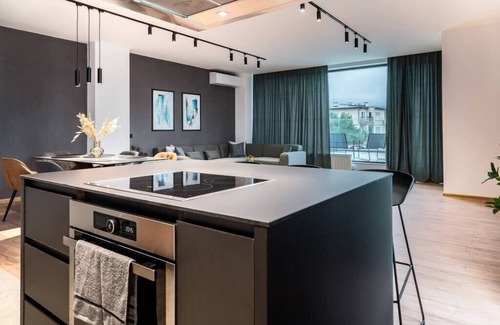 Lozenets Apartment | Paradise 4bdrm Luxury Apartment with Garage