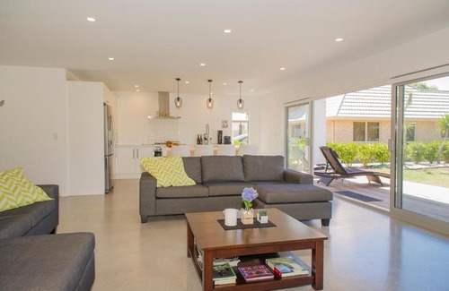 Pauanui House | Paradise at Pauanui - Pauanui Holiday Home
