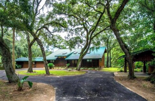 Dunnellon House | Paradise at Riverbend with beautiful riverfront setting!