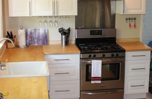 Union House | Paradise awaits on Shaws Pond conveniently located in the Lakes Region.