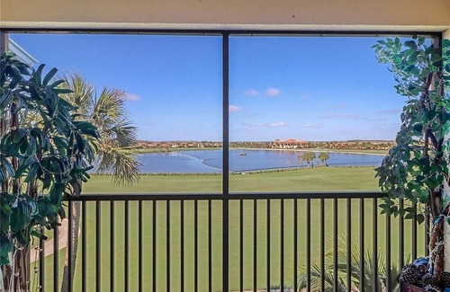 Naples Condo | Paradise Awaits: Book Your Resort Style Vacation Rental Now and Save for 2026!