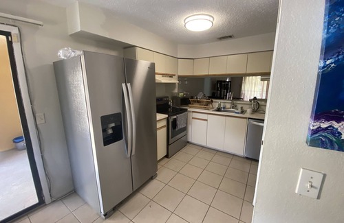 Pinellas Point Condo | Paradise awaits!