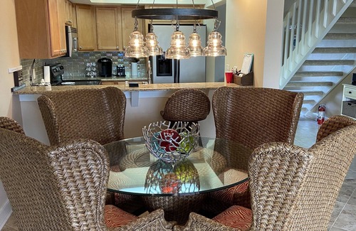 Bokeelia Condo | Paradise awaits you at the Bocilla Island Club on Pine Island Florida.