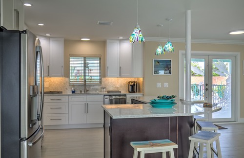 Marathon House | Paradise Bay - 4 Bedrooms [with 2 Master Suites] & 4 Bathrooms - sleeps 10