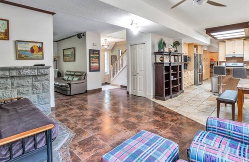 Central Okanagan House | Paradise Beach