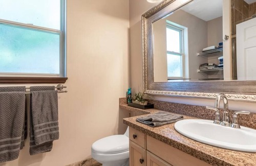 Central Okanagan House | Paradise Beach